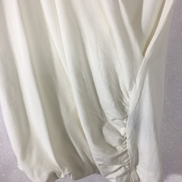 Tops - Picture 3 of 5